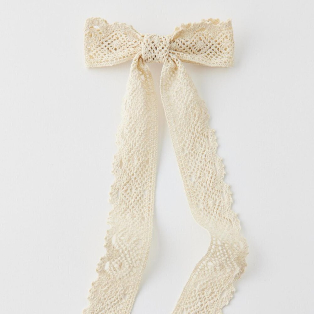 NWT Urban Outfitters Long Crochet Cream Hair Bow Barrette
